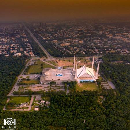 میرے بچپن کے دن بھی کیا خوب تھے ~اقبال
بے نمازی بھی تھا اور بے گناہ بھی
World's Second Most Beautiful Capital City.
📍Islamabad | Pakistan 🇵🇰