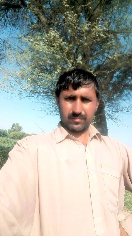 ﻓﻘﯿﺮﻭﮞ ﻭﺍﻟﯽ ﺣﺎﻟﺖ ﺩﯾﮑﮫ ﮐﺮ ﮨﻢ ﺳﮯ ﻧﻔﺮﺕ ﻣﺖ ﮐﺮﻭ❤👌

ﺟﺐ ﮨﻢ ﺳﻨﻮﺭﺗﮯ ﮨﯿﮟ ﺗﻮ ﺩﻧﯿﺎ ﺗﺮﺳﺘﯽ ﮨﮯ ﺩﯾﺪﺍﺭ ﮐﻮ ❤👌