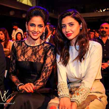 Saba kamar and Mahira khan 🔥