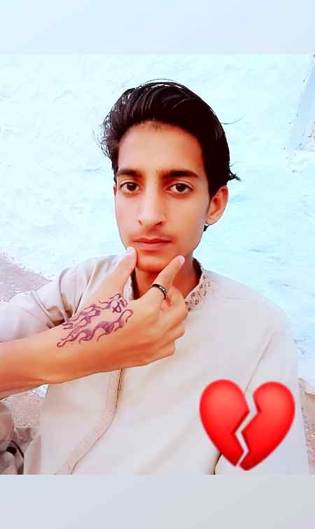 💕چھوڑ دی ہم نے  بھی عشق کی پتنگ بازی 💕
💕ورنہ ہر حسین کی چھت پر ڈور ہماری ہوتی تھی.....💕
My cousin how's looking his tattoo 🤘🙏🌷