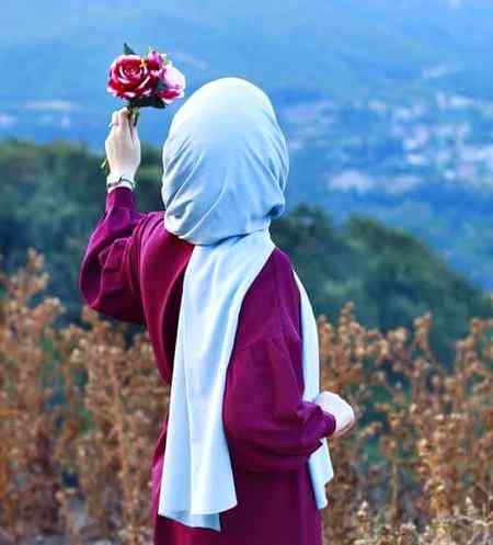 خوشبو کہیں چھپی ہے محبت کے پھول کی
لی ایک سانس اور گلی تک______مہک گئی