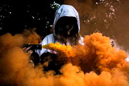 آشیانہ بنائیں تو  کہاں بنائیں صاحب
,????
 زمین مہنگی ہوگئی 

 دل میں لوگ جگہ نہیں دیتے💕💕