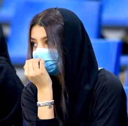 میرے رازداں' بس کبھی کبھی؛
__میری خاموشی سے کلام کر!