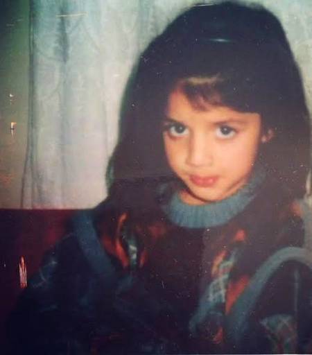 Mawra hocane in childhood...
