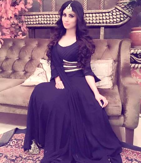 Mouni roy...