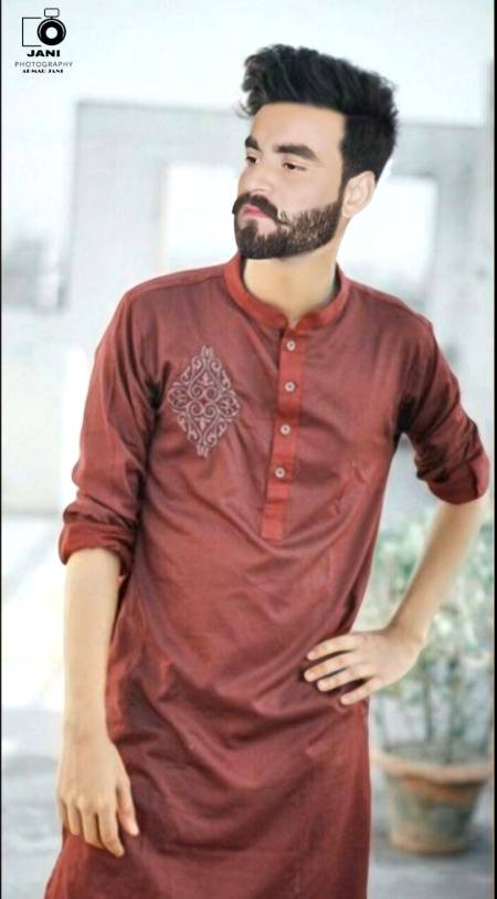 Osy shaok tha doosry sy millney ka yahi shaok hi osy mojh sy dooor ly gya 😭😭😭😭😭😭