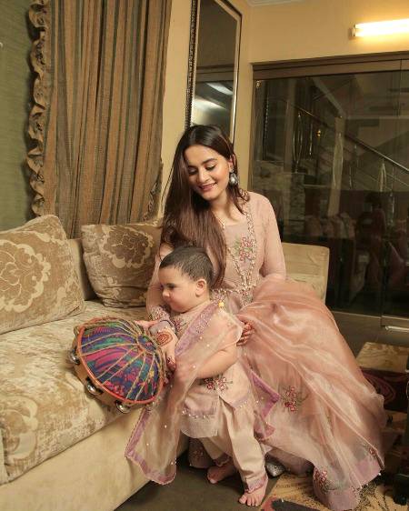 Aiman Khan with her cuteee princess...😍