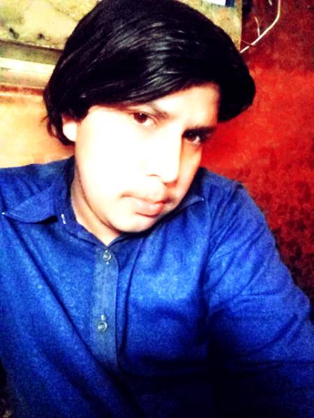 سچ پوچھتے ہو تو _____ ایک بات کہوں صاحب
تماشا ھے جسموں کا____ محبت مر چکی ھے💔💔🤘