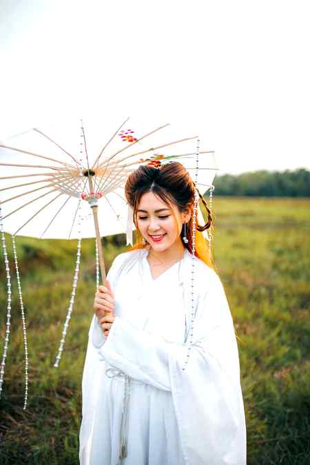 Photo shot of Chinese Model...
Looking gorgeous...in the small  beautiful valley😘😍... just like❣️👌🏻