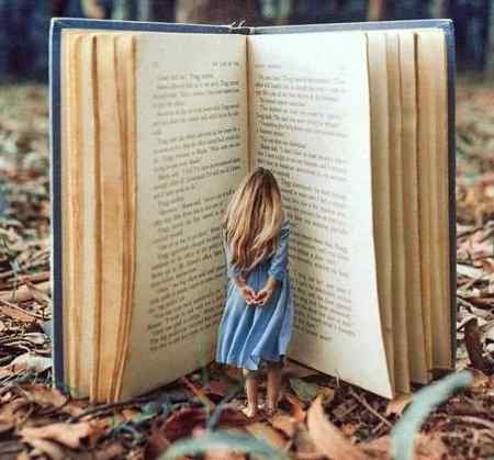 فریاد کررہی ہے ترسی ہوئی نگاہ 
دیکھے ہوئے کسی کوبہت دن گزرگئے۔