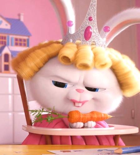 Now here's the Queen Kora....😐🌸🖤....be respected uh all.
