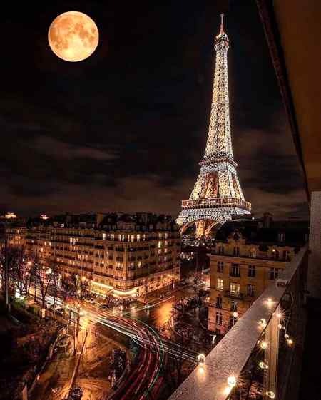 Night of Paris