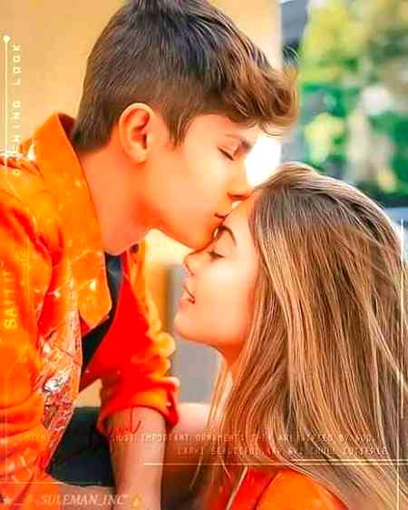 ❤💋📔Woh Karte Hain Baat Ishq Kee,
Par Ishq Ke Dard Ka Unhe Ehsas Nahi,
Ishq Woh Chand Hai Jo Dikhta Hai Sab Ko,
Par Use Pana Sab Ke Bas Ka Kaam Nahi📔💋Ä❤