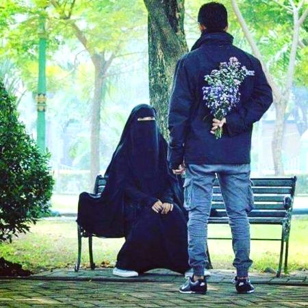 ایک مرد کی ذمہ داری ہے کہ وہ عورت کی عزت کرے .
مگر ایک عورت کی بھی زمہ داری ہے کہ وہ اس عزت کے قا بل بنے۔۔