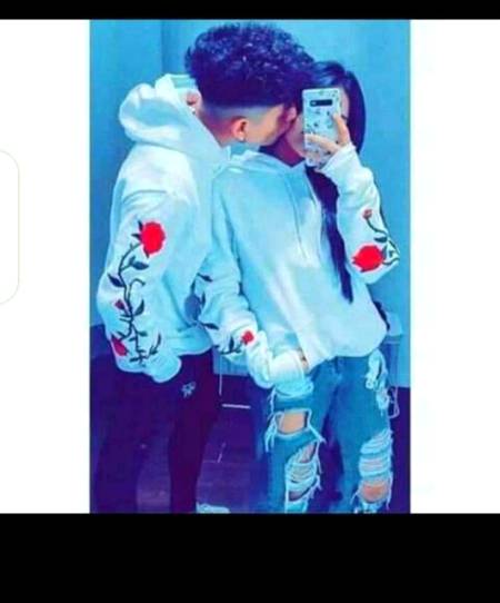 "-(😍- اپنی ہستی کی تمہیں کیا مثال دیں -✌🐰 - لوگ مشہور ہوگئے ہمارے ساتھ چلتے چلتے-😎