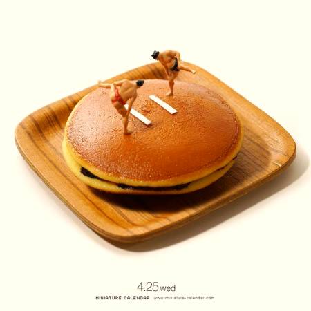 Tinny wrestling on Bun