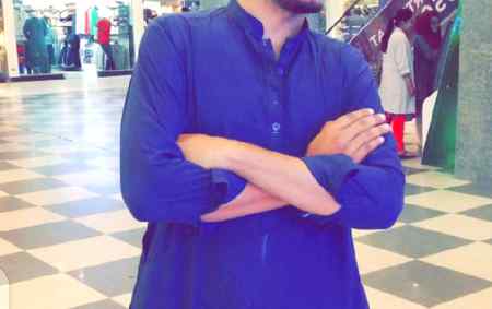بچھــڑنے کا كــوئی اور طــریقہ ڈھــونڈیں،

پیــار بڑھتــا ہے میــری جــان خفــا رہنــے ســے...
💔
