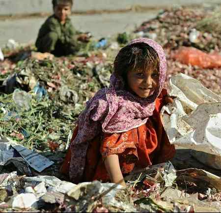 *_بڑے بڑوں کی بڑی بڑی خدمت کرنے کی بجائے چھوٹے لوگوں کی چھوٹی چھوٹی ضرورت پوری کردیا کریں ان کی زبان سے نکلی ہوئی دعا سے آپ کی تقدیر بدل سکتی ہے_*