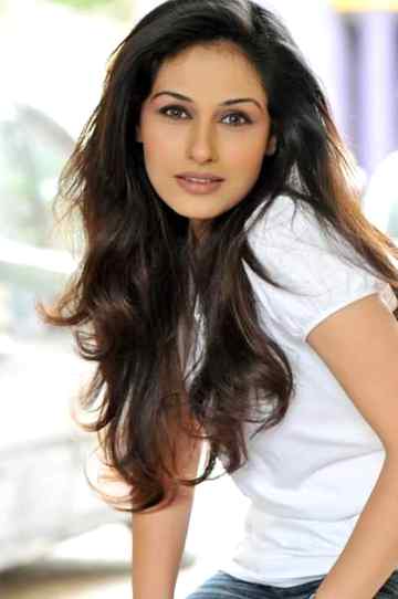 Iram Akhtar. .....