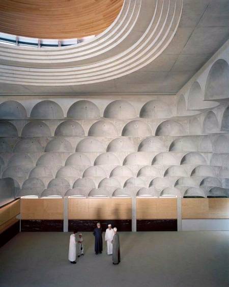 A look inside the concrete and wooden interiors and brutalist Mosque in Australia 💕💕