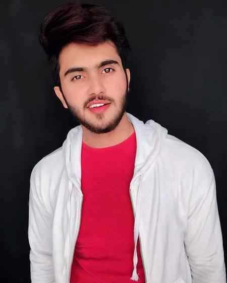ﻣﯿﮟ ﻧﮯ ﻟﮑﮭﺎ ﻣﯿﺮﮮ😘 ﮨﻮ ﺟﺎﺅ📖✏
💝ﻭﮦ ﭘﮍﮬﻨﮯ ﻟﮓ ﮔﺌﯽ ﺍﺳﺘﻐﻔﺎﺭ