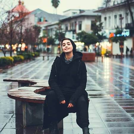 ﺁﺳﺎﻥ ﻧﮩﯿﮟ ﮨﻮﺗﺎ ﮐﭽﮫ ﺗﮑﻠﯿﻔﻮﮞ ﭘﮧ ﺧﺎﻣﻮﺵ ﺭﮨﻨﺎ