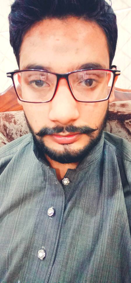 جو تُمہیں سچ میں چاہے گا 
 وہ تُم سے کُچھ نہیں چاہے گا 🌺🌺