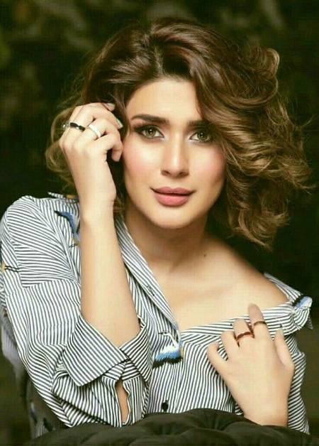 Rabia Khan, known by her stage name Kubra Khan, is a British Pakistani actress. She made her film debut in the 2014 Pakistani comedy-thriller film Na Maloom Afraad. 
Born: June 16, 1993 (age 27 years), Multan
Height: 1.71 m
Full name: Rabia Khan
Nationality: British, Pakistani
Nominations: Lux Style Award for Best TV Actress - Viewer's Choice