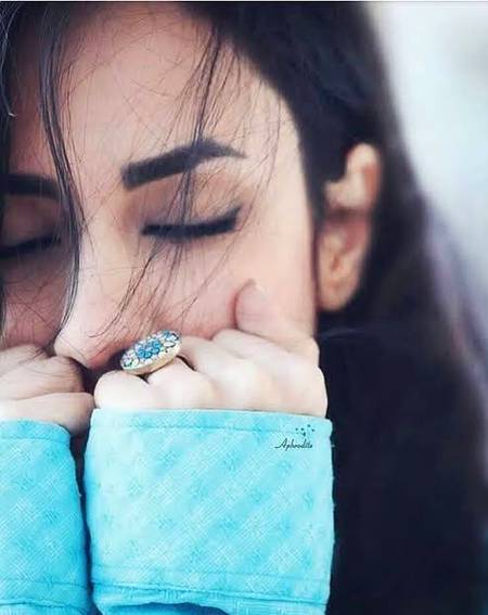 خود کو کیا سجاؤں...؟
صاحب
دل میں ویرانیاں بڑی ہیں...؟
☺☺☺