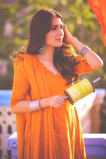 Ayeza khan