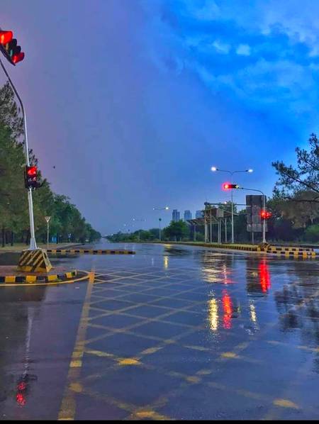 🌾🥀اپَنے اعَصاب پہ تلَخی نہ اُتاری جائے 
زَندگی ایک ھے, بھَرپور گُزاری جائے🕊🌾🍂