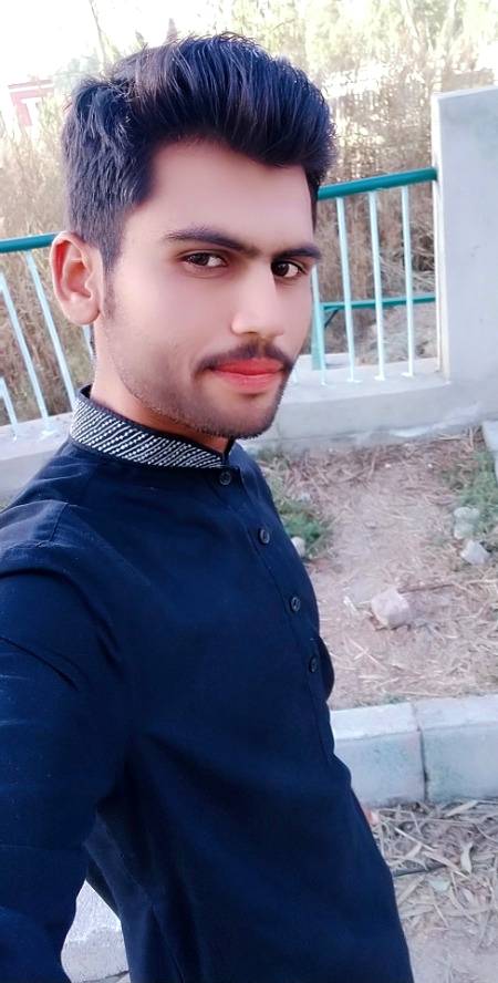 خواب جو دیکھے ہم دونوں نے مل کے
دھیرے دھیرے کیوں دفنانے لگے ہو