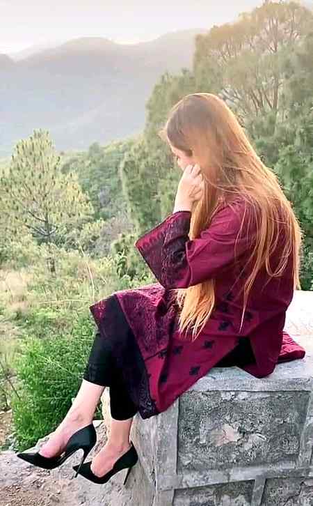 ہمیں حاصل کرنا تو دور کی بات ہیں💖
ہماری دوستی بھی قسمت والوں کو ملتی ہے
