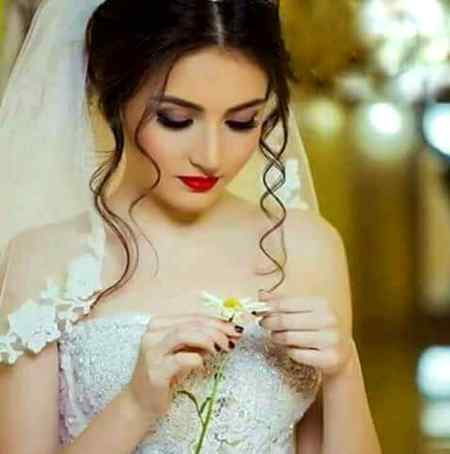 تمہارے کہیں اور مصروف ہونے سے
صبر تو آجاتا ہے پر نیند نہیں آتی