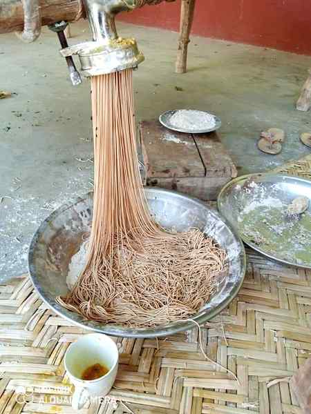 مارکہ کیکو پسند ہن اے گھوڑی تیں وٹیاں ہویاں سیویاں