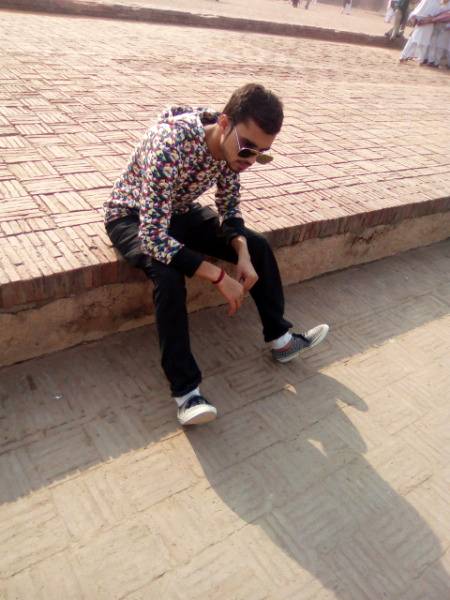 خیال تیرا بھی___ جان لیوا ھے مگر... ❣
تیرے خیال سے نکلوں تو___جان جاتی ھے...!!!❣
