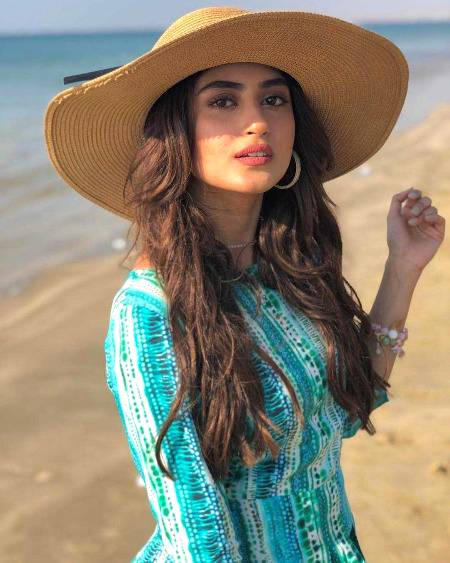 Sajal Ali ...🔥🔥 like 🔥🔥