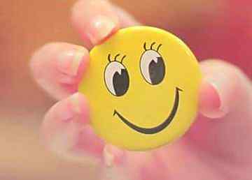 Let ur smile change the world but dont let the world to change ur smile😊