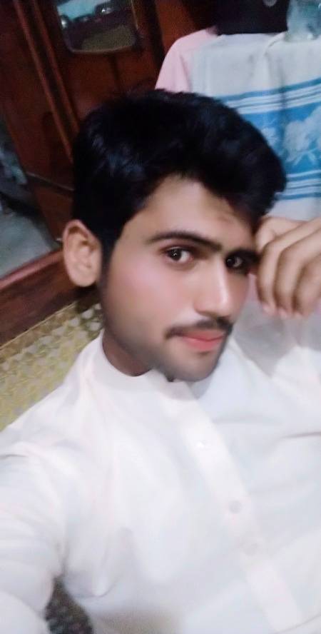 بے حِساب حسرتیں نہ پالیئے ♠️

جو مِلا ھے اُسے سنبھالیئے.🔥