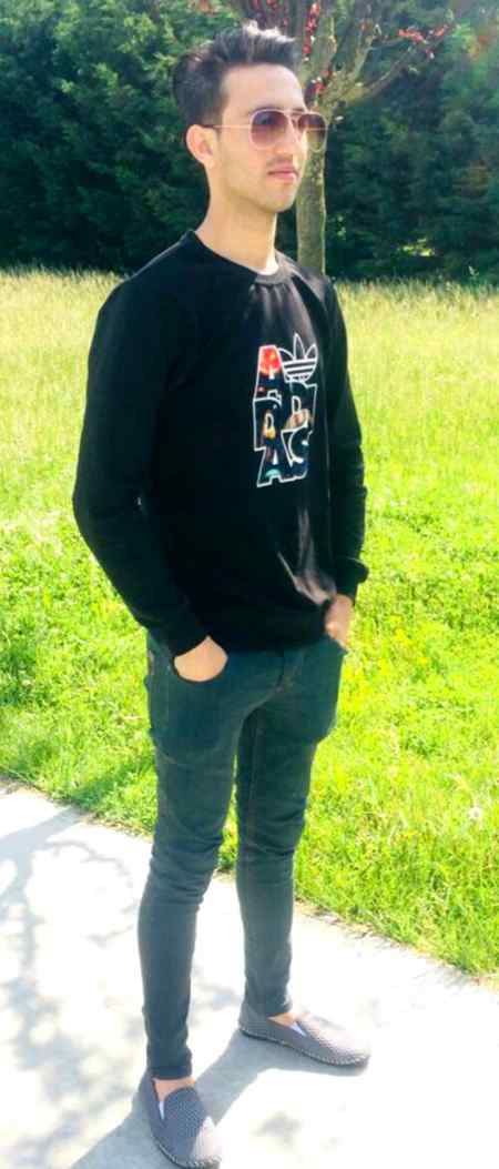 بےوفائ سے خود کو سنوارو گے تو مارے جاؤ گے ..عشق میں اپنوں کو پکارو گے تو مارے جاؤ گے.عرفان ..شب بخیر