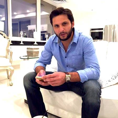 Shahid Afridi records in big tournaments 

WorldCup : Most wickets in single WC as captain (21)

ChampionsTrophy : Fastest CT fifty on just (18) balls 

AsiaCup : Fastest hundred on (53) balls 

WorldT20 : Leading wicket taker of WT20 (39)