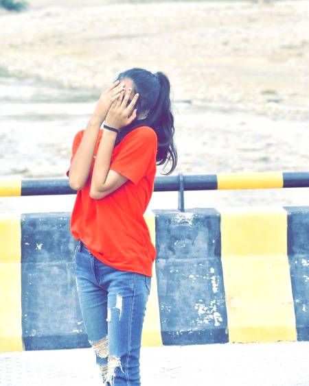 Perfect Example of Attitude

Paper said 2 Money :- ” U r just a piece of paper”

Money smiled and said :- ”Of course i’m just a piece of paper

But i havn’t seen a dustbin in my life”

~Thats Attitude~