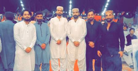بَس اتنا سا اثر ہو گا ہماری یادوں کا..!!
کہ کبھی کبھی تُم بِنا بات مُسکراؤ گے..!!
