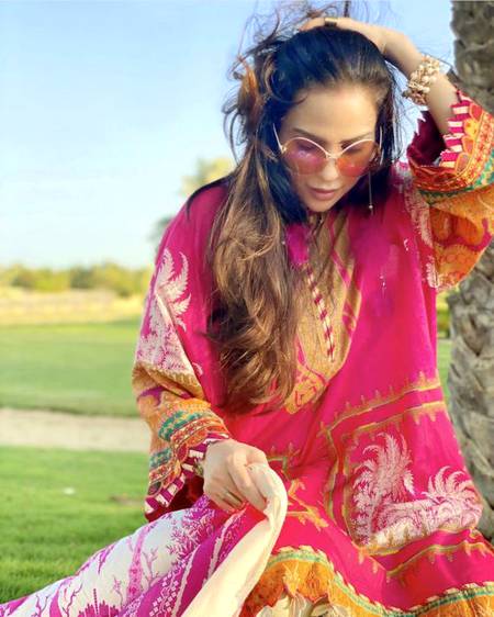 Fouzia Aman is Pakistani super model, she appeared is number of fashions shows and fashion shoots, also covered by top Pakistani fashion magazines and medias.
She was awarded for Lux Style Award for Model of the Year (Female) and nominated in Lux Style Aw

Biography
NAME:	Fouzia Aman
GENDER:	Female
PROFESSION:	Model
AGE:	26
HEIGHT:	5 ft 8 inches
COLOR:	Fair
DATE OF BIRTH: June 24, 1990
CITY:	Karachi
COUNTRY:	Pakistan