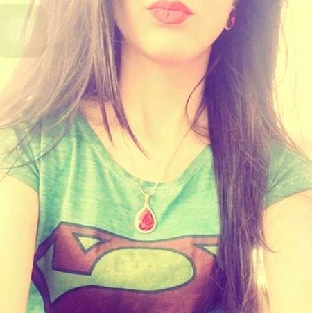 حیرت تو یہ ہے کہ تو بھی کمسن تو نہیں ہے پھر کیوں میں تیرے ہاتھوں میں کھلونوں کی طرح ہوں 
UM E Hania