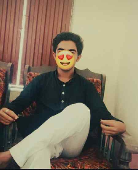 ارے ڈرتا نہیں کسی سے .g3
بس ڈر اس بات کا ہے کوئی انسان میرے ابو اور امی کی تربیت پے انگلی نا اٹھا دے ✌.g3.m2✌😍