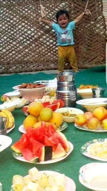 Iftari ky time pakoroon pr hamlA krnY ki Sazaa .😱😱😱