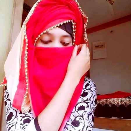 *کر لی محبت صرف  آنکھیں دیکھ کر*

*چھوڑ دیا نصیب اپنا تمہارے نقاب کے پیچھے*🙃