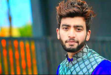 ••||•🔥💦

چھوڑ دیا ہم نے صفائیاں دینا، منتیں کرنا، منانا🖤👑
جسے ملنا ہے ملے، بات کرنی ہے کرے، ورنہ آگے بڑھے____!! 😌  
✍homi