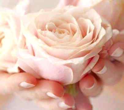 *_💕مخلص رشتے بنانے کے لئے مخلص ہونا ضروری ہے  آدھا سچ اور آدھا جھوٹ کا مطلب آپ کے رشتے کی بنیاد میں ہی ملاوٹ تھی آج کے دور میں صرف چیزوں میں ہی ملاوٹ نہیں بلکہ جذبات میں بھی ملاوٹ ہے  دراصل خالص چیز لوگوں کو ہضم کرنے کی عادت نہیں💕_